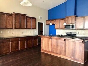 9501 Whitman Ave in Bakersfield, CA - Building Photo - Building Photo