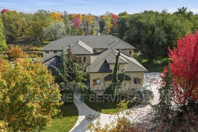 property at 1356 S Hidden Island Pl