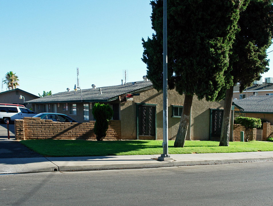 Hamilton Manor in Fresno, CA - Foto de edificio