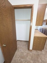 9950 Treetop Dr in Orland Park, IL - Building Photo - Building Photo