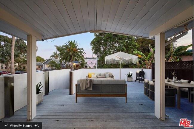 1141 Cabrillo Ave in Los Angeles, CA - Foto de edificio - Building Photo