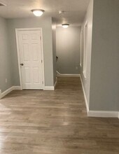 547 Main St, Unit 2 in Brockton, MA - Foto de edificio - Building Photo