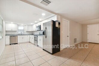 4818 Dogwood St in New Port Richey, FL - Building Photo - Building Photo