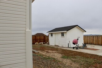 650 Eastlake Dr in Spring Creek, NV - Building Photo - Building Photo