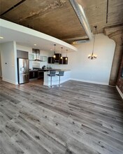 4100 Forest Park Ave, Unit 510 in St. Louis, MO - Foto de edificio - Building Photo