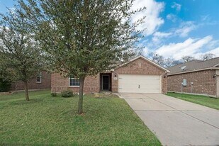 1904 Fairbanks Dr in Princeton, TX - Building Photo