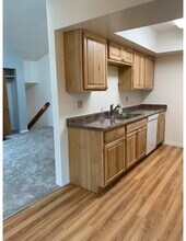 2241 E 66th Ave in Anchorage, AK - Building Photo - Building Photo