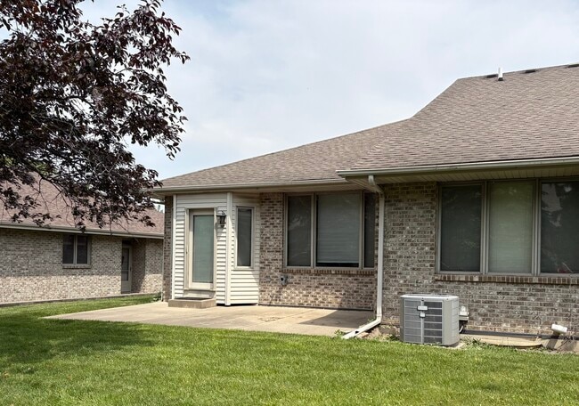 23025 Bussey Dr in Plainfield, IL - Building Photo - Building Photo
