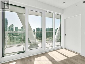 230-3230 Simcoe St in Toronto, ON - Building Photo - Building Photo