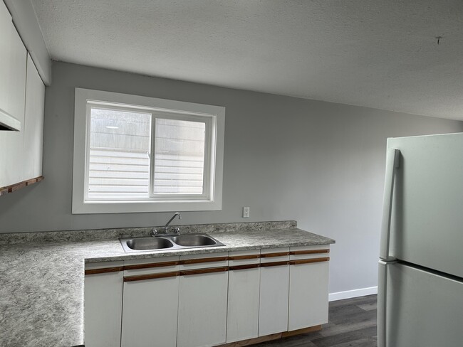 9619-9619 102 St in Fort St John, BC - Building Photo - Building Photo