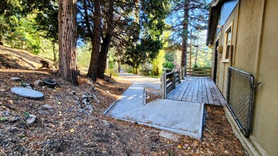 23094 Cedar Way in Crestline, CA - Building Photo - Building Photo
