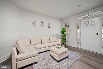 312 E Eleanor St in Philadelphia, PA - Building Photo - Building Photo