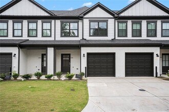 1341 Parc Bench Rd in Atlanta, GA - Building Photo - Building Photo