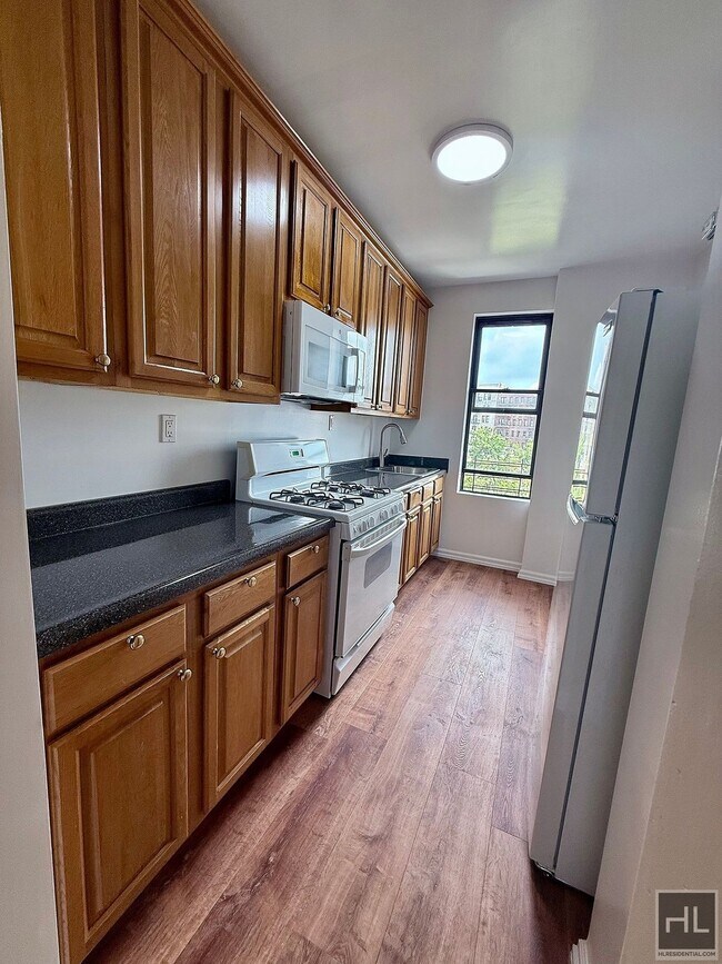 West 171st Street in New York, NY - Building Photo - Building Photo