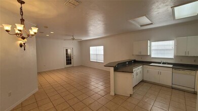 4926 NW 78th Rd in Gainesville, FL - Building Photo - Building Photo