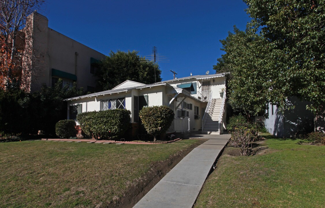 331 W Alameda Ave in Burbank, CA - Building Photo