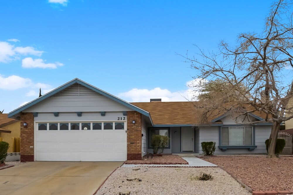 212 Appian Way in Henderson, NV - Building Photo