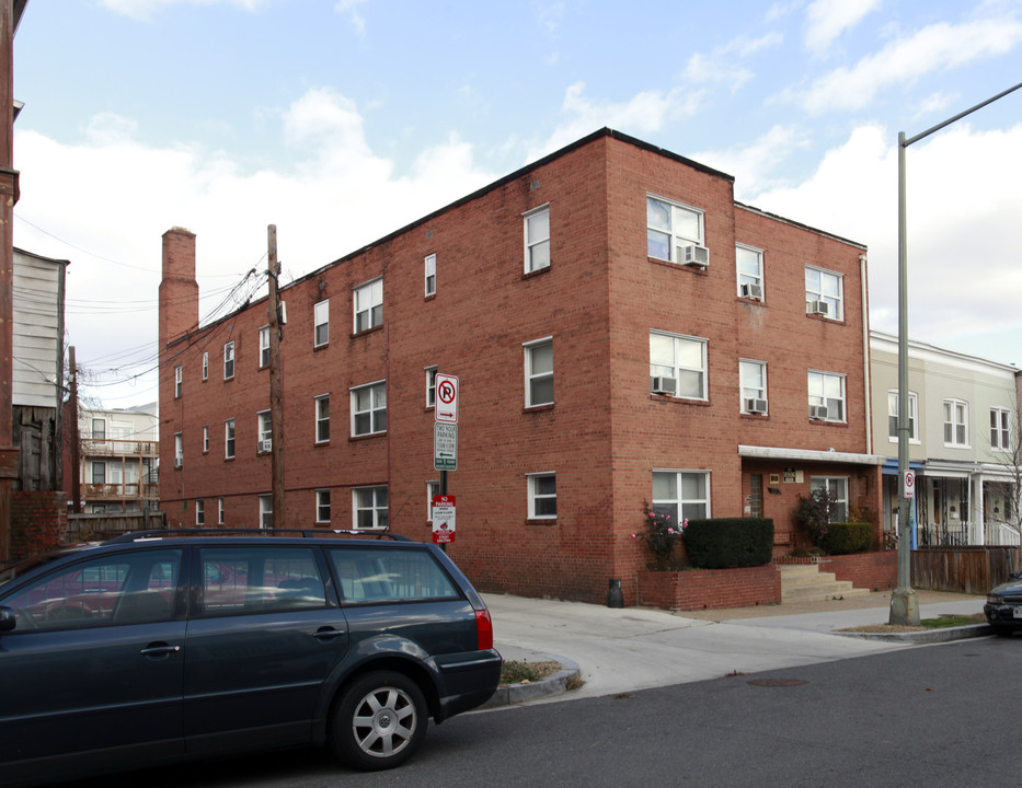 1023 Fairmont St NW in Washington, DC - Building Photo