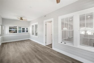 1805 E Louisiana Ave in Tampa, FL - Building Photo - Building Photo