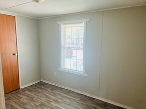 6 Hemlock Ct in Candler, NC - Building Photo - Building Photo