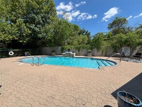 12401 Los Indios Trail, Unit 44 in Austin, TX - Building Photo - Building Photo