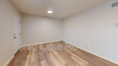 605 Lake Rd in Dyersburg, TN - Building Photo - Building Photo