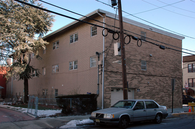 7401-7405 1st Ave in North Bergen, NJ - Building Photo - Building Photo