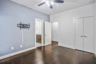 3208 N MacGregor Way in Houston, TX - Building Photo - Building Photo