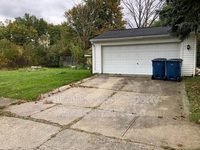 3677 Gary Ave in Lorain, OH - Building Photo - Building Photo