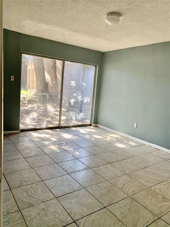 53 N Belvedere Blvd-Unit -3 in Memphis, TN - Building Photo - Building Photo