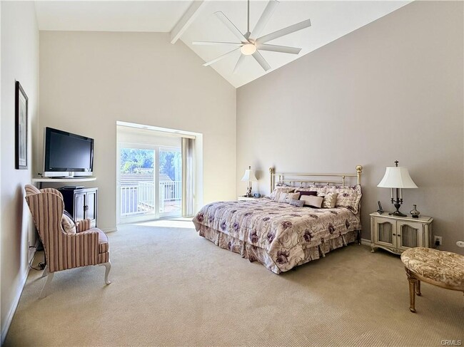 23446 Blythe St in Los Angeles, CA - Building Photo - Building Photo