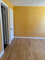 2003 N Grand Ave, Unit (Left Side) in Tyler, TX - Building Photo