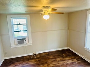 801 S Roden Ln in Gladewater, TX - Building Photo - Building Photo