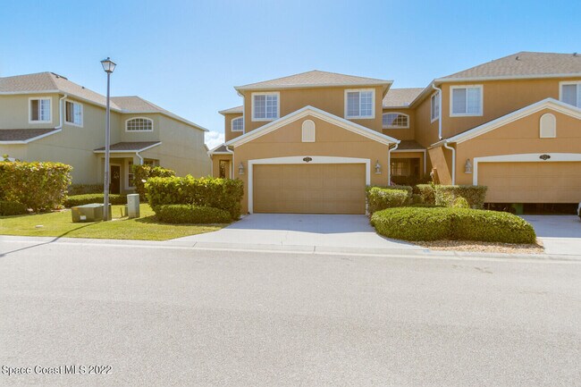 3701 Titanic Cir in Melbourne, FL - Building Photo - Building Photo