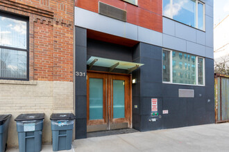 331 E Eighth St in New York, NY - Building Photo - Building Photo