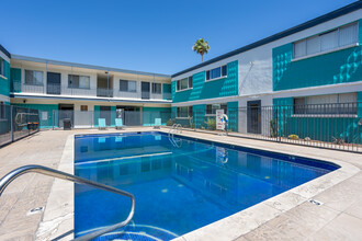 Del Rey Apartments in Tucson, AZ - Building Photo - Building Photo