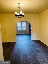 249 5th Ave in Florence, NJ - Building Photo
