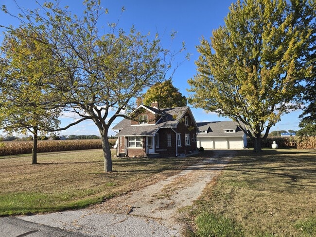 9701 Brown Rd in Curtice, OH - Building Photo - Building Photo