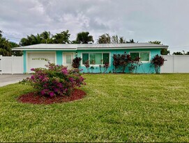 1708 Sunset Isle Rd in Fort Pierce, FL - Building Photo