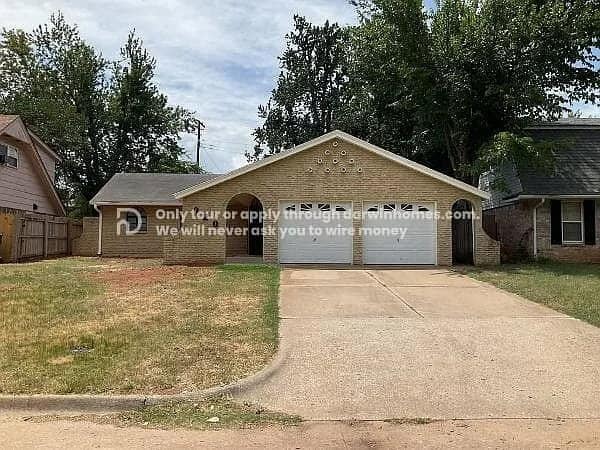 property at 920 W Idylwild Dr