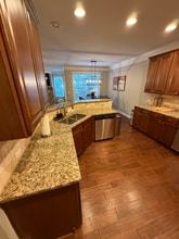 2116 Cobblestone Cir NE in Atlanta, GA - Foto de edificio - Building Photo