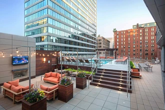 670 Washington St, Unit PH26J in Boston, MA - Foto de edificio - Building Photo