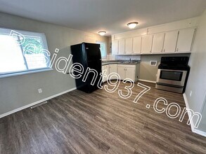 5845 Beecham Dr in Dayton, OH - Foto de edificio - Building Photo