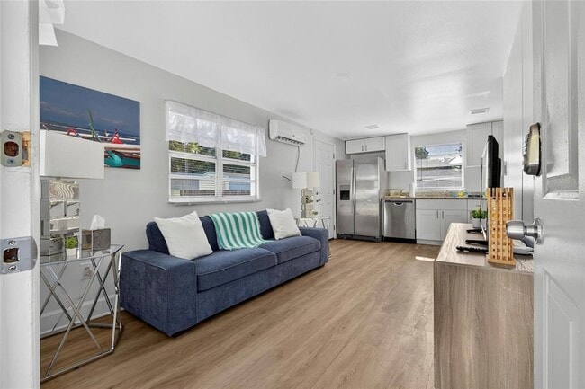 4214 W Ohio Ave in Tampa, FL - Building Photo - Building Photo