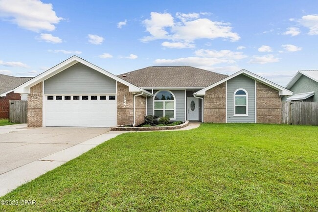 property at 1627 Santa Anita Dr