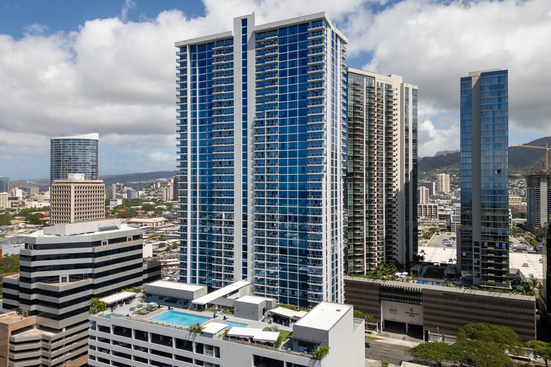 The Central Ala Moana in Honolulu, HI - Foto de edificio