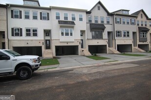 501 Stagecoach Bnd SE in Smyrna, GA - Building Photo