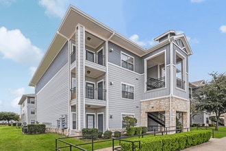 Frontier East Apartments in Austin, TX - Building Photo - Building Photo