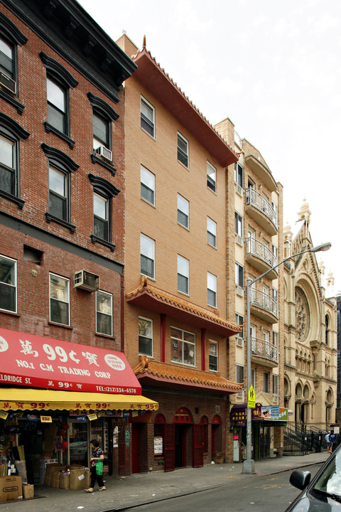 20 Eldridge St in New York, NY - Building Photo