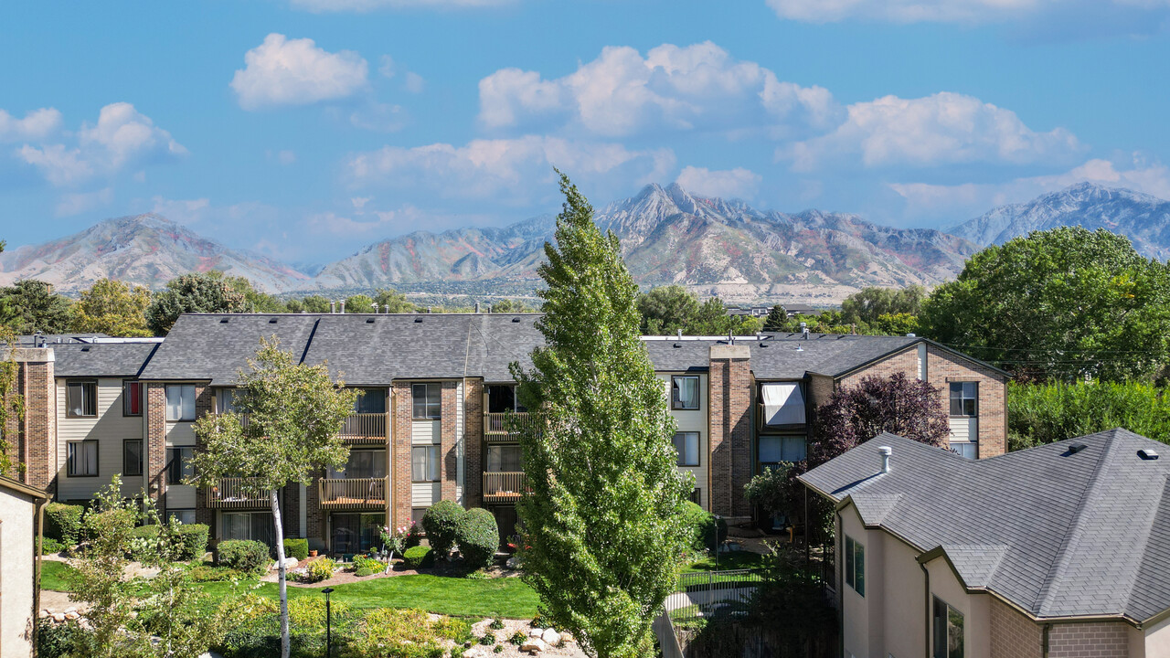 Crimson in Salt Lake City, UT - Foto de edificio